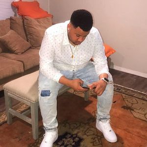 Meet your Posher, Victor